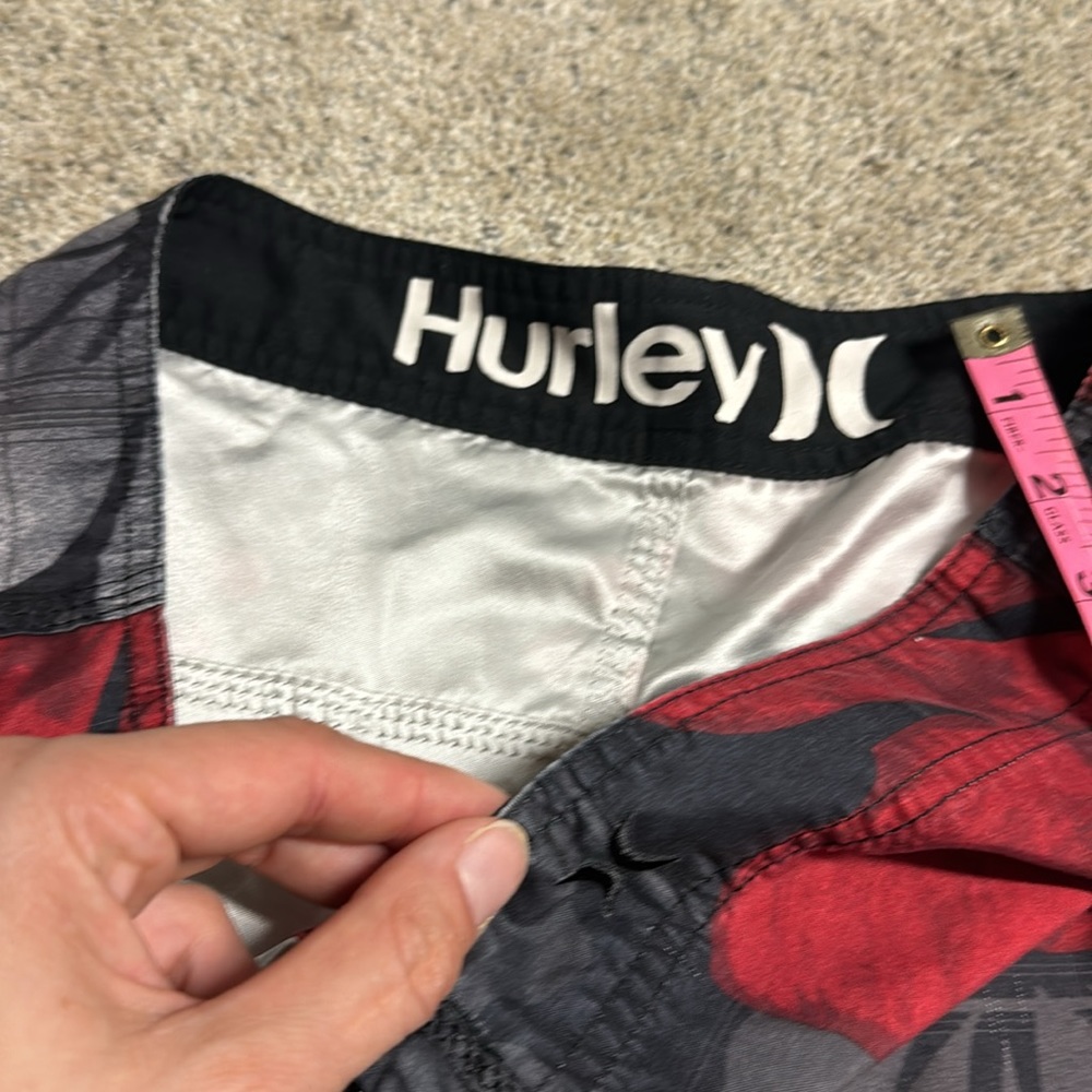 Hurley Hawaiian print board shorts red/black swim trunks y2k hibiscus - Picture 8 of 8
